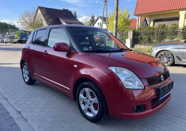 Suzuki Swift cena 13900 przebieg: 153000, rok produkcji 2007 z Chodecz małe 407